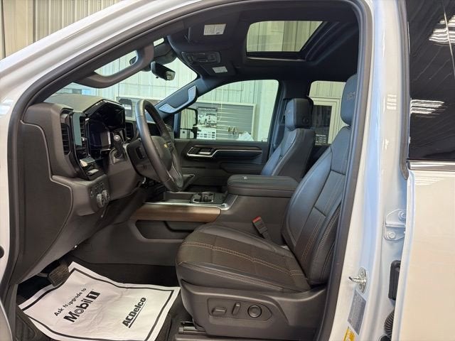 2025 Chevrolet Silverado 3500 HD High Country