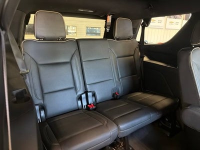 2025 GMC Yukon Elevation