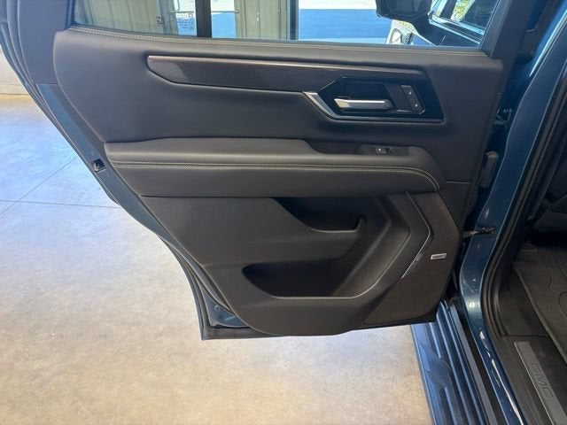2025 GMC Yukon Elevation