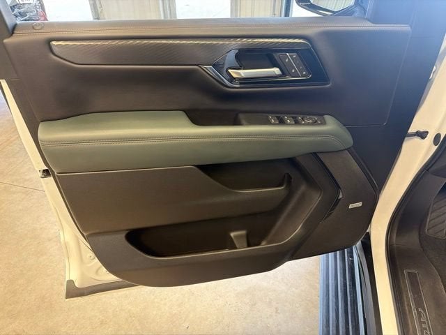 2025 GMC Yukon AT4