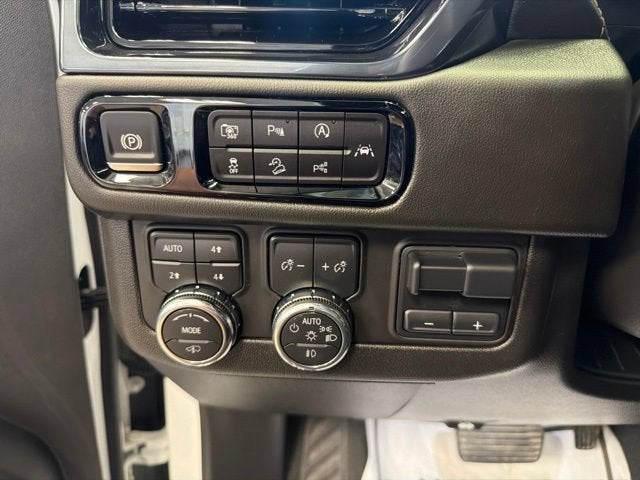 2025 GMC Yukon AT4