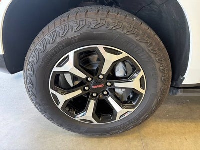 2025 GMC Yukon AT4