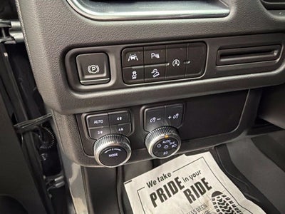 2023 GMC Yukon XL AT4