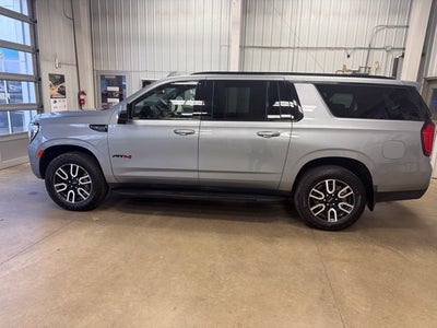 2023 GMC Yukon XL AT4