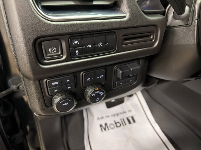 2024 Chevrolet Suburban LS