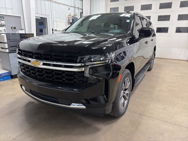 Used 2024 Chevrolet Suburban LS with VIN 1GNSKBKD5RR132962 for sale in Paynesville, Minnesota