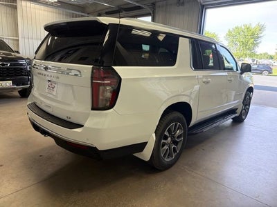 2024 Chevrolet Suburban LT