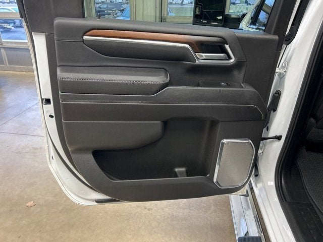 2025 GMC Sierra 3500 HD Denali