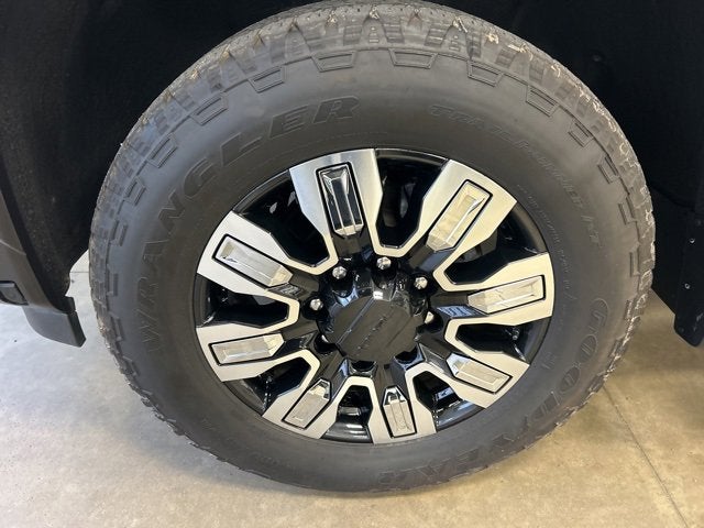 2025 GMC Sierra 3500 HD Denali