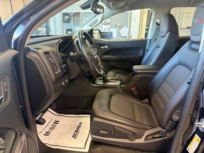 2022 GMC Canyon 4WD AT4 w/Cloth