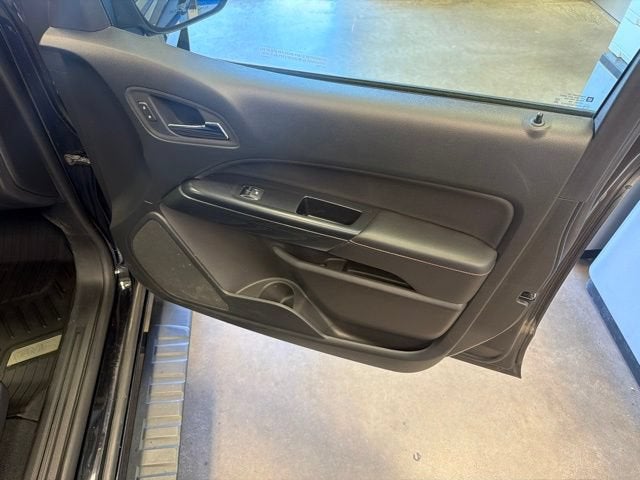2022 GMC Canyon 4WD AT4 w/Cloth