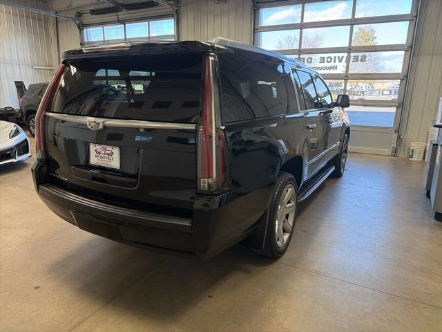 2016 Cadillac Escalade ESV Luxury Collection