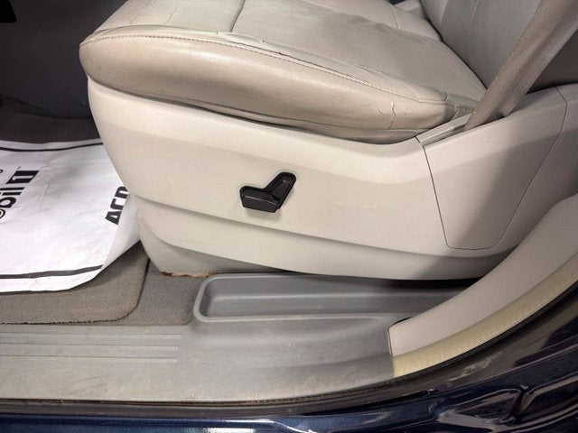 2008 Chrysler Town & Country Limited