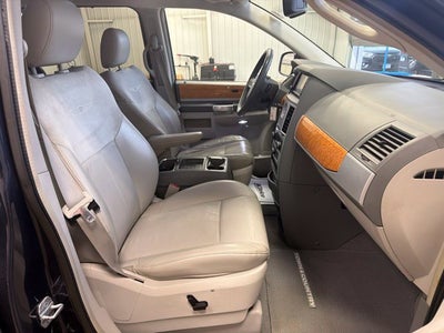 2008 Chrysler Town & Country Limited