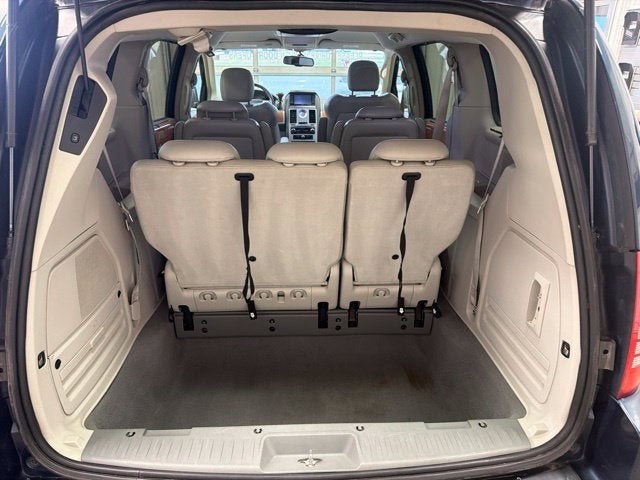 2008 Chrysler Town & Country Limited