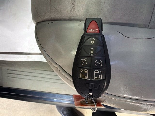 2008 Chrysler Town & Country Limited
