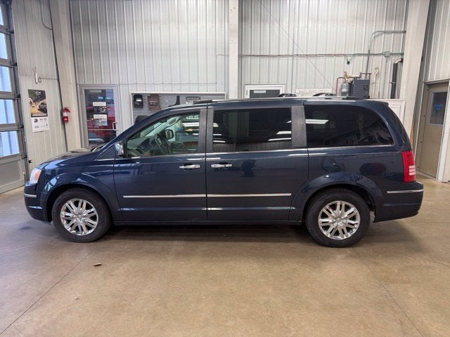 2008 Chrysler Town & Country Limited
