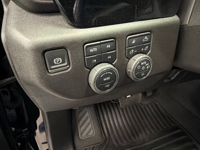 2025 Chevrolet Silverado 3500 HD LTZ
