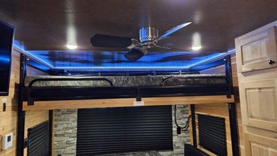 2022 GLACIER 17RD 8x17 LT