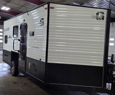 2022 GLACIER 17RD 8x17 LT