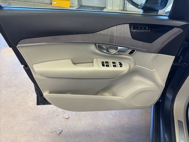 2023 Volvo XC90 Plus