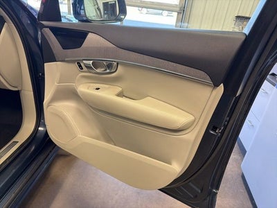 2023 Volvo XC90 Plus