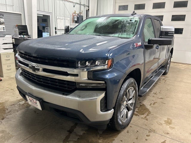 Used 2020 Chevrolet Silverado 1500 LT with VIN 1GCUYDED0LZ105988 for sale in Paynesville, Minnesota
