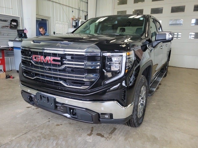 Used 2022 GMC Sierra 1500 SLT with VIN 1GTUUDED4NZ545033 for sale in Paynesville, Minnesota