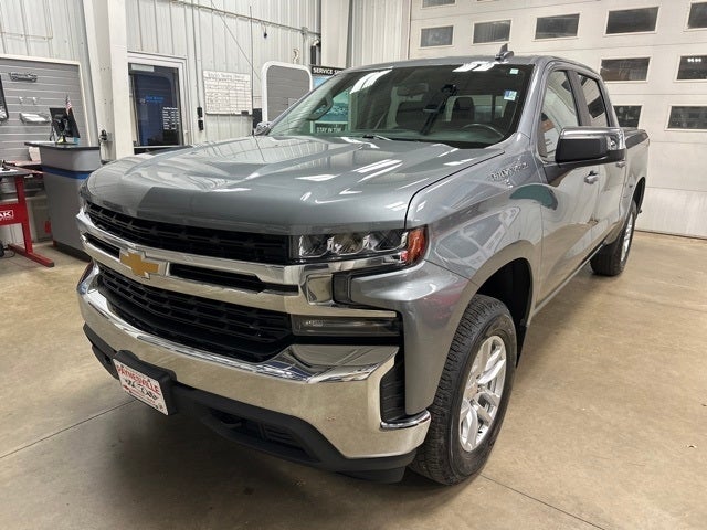 Used 2021 Chevrolet Silverado 1500 LT with VIN 3GCUYDED8MG156561 for sale in Paynesville, Minnesota