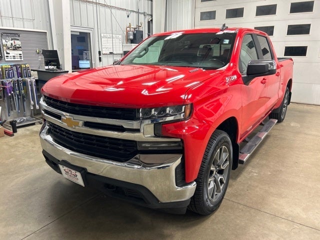 Used 2021 Chevrolet Silverado 1500 LT with VIN 3GCUYDET2MG148253 for sale in Paynesville, Minnesota